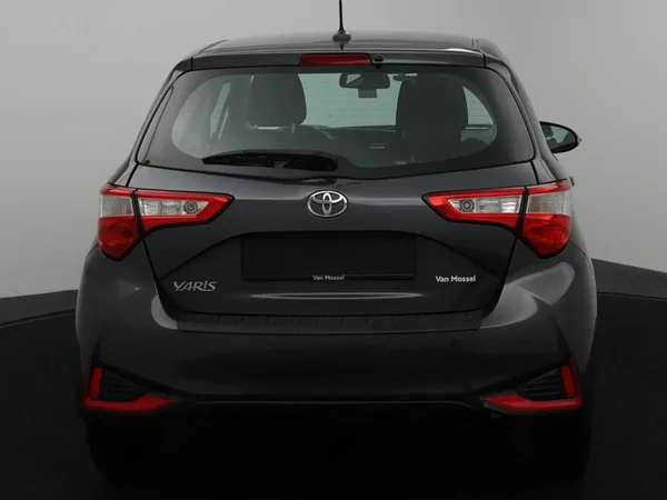 Toyota Yaris (2017) — foto 22 van 26