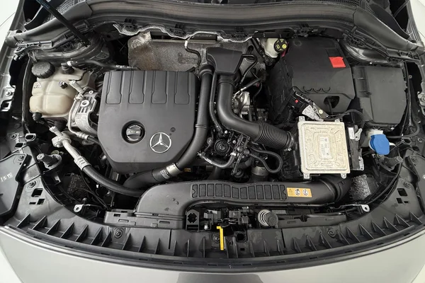 Mercedes-Benz B-Class (W247) (2019) — foto 8 van 33