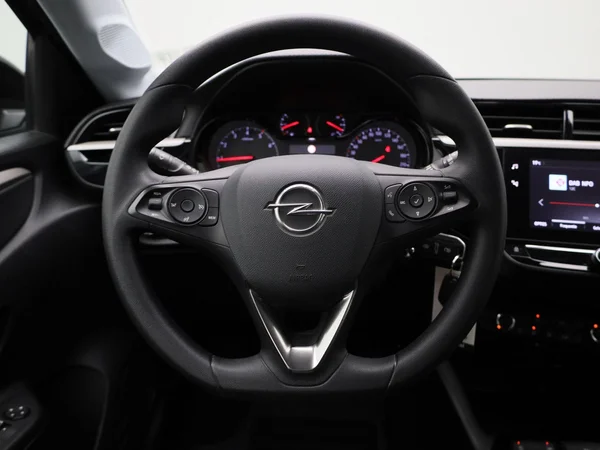 Opel Corsa (2021) — foto 37 van 39