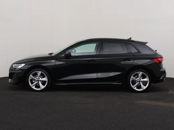 AUDI A3 Sportback (2025) — foto 13 van 18
