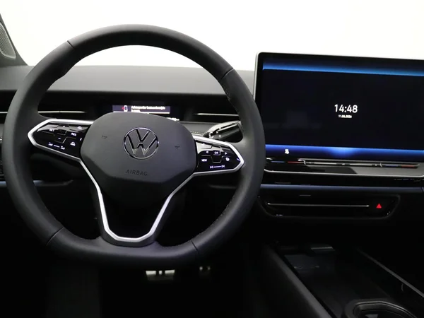 VOLKSWAGEN ID.7 Tourer (2026) — foto 2 van 21