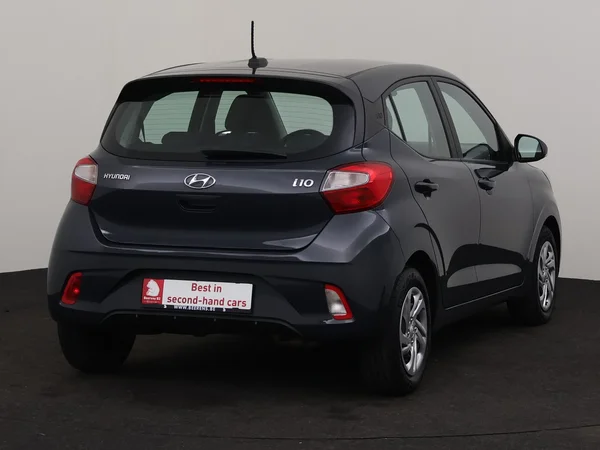 HYUNDAI i10 (2022) — foto 18 van 24