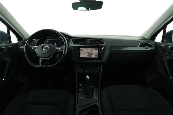 Volkswagen Tiguan (2017) — foto 3 van 16