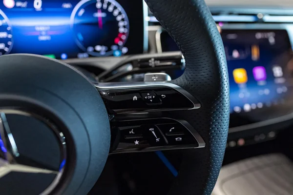 Mercedes-Benz E-Klasse (2024) — foto 27 van 46