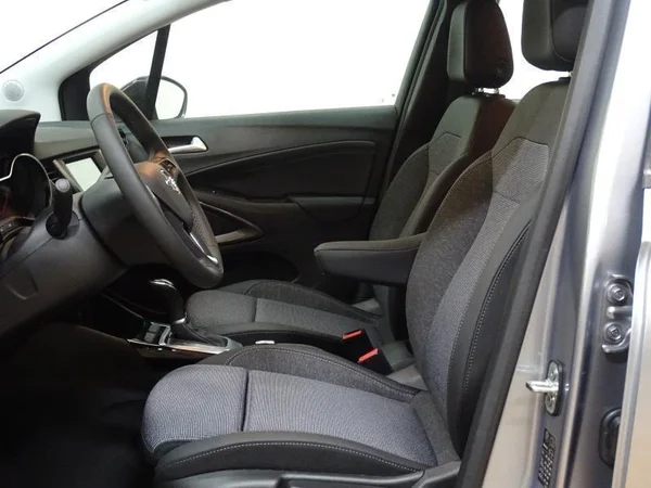 Opel Crossland (2021) — foto 19 van 19