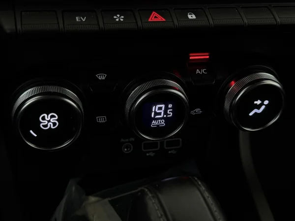 RENAULT Arkana (2021) — foto 18 van 28