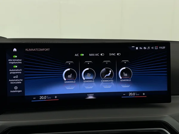 BMW 320 (2023) — foto 18 van 33