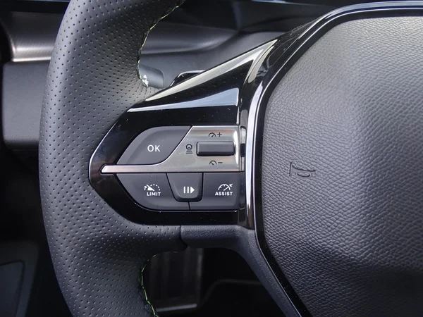 Peugeot 408 (2026) — foto 18 van 32