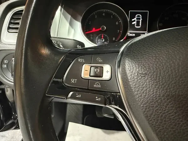 Volkswagen Golf (2016) — foto 21 van 21