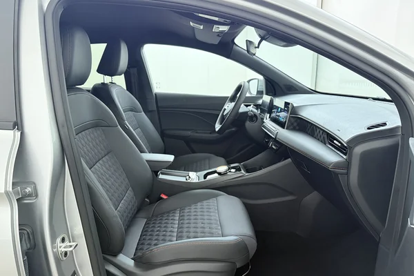 MG MG3 Hybrid+ (HEV) — foto 14 van 16