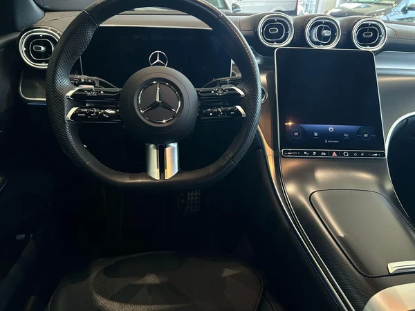 Mercedes-Benz GLC (2024) — foto 19 van 19