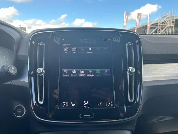 VOLVO XC40 (2024) — foto 9 van 31