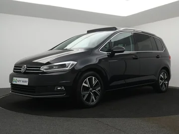 VOLKSWAGEN Touran (2021)