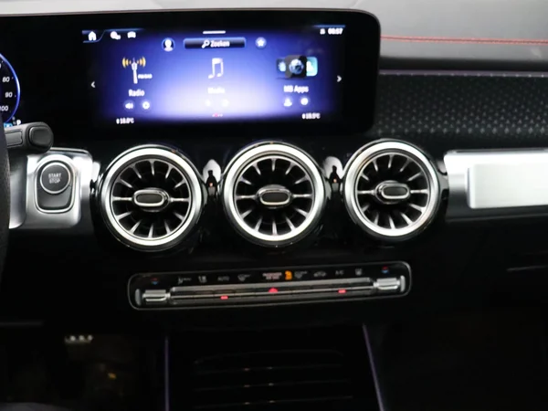 Mercedes-Benz EQB (2026) — foto 14 van 34