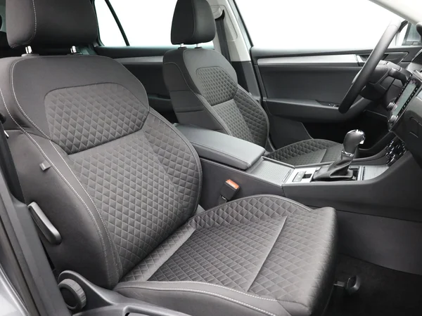 SKODA Superb Combi (2024) — foto 4 van 24