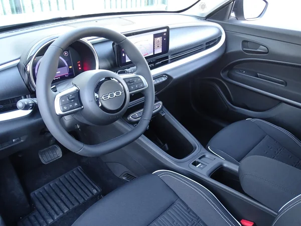 Fiat 600 (2025) — foto 3 van 20