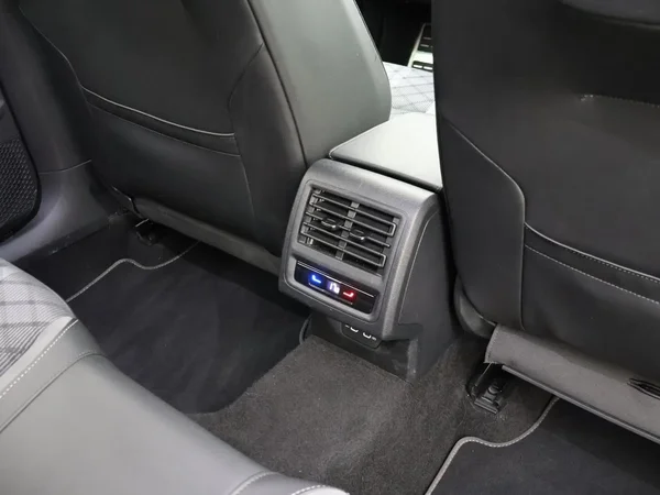 Volkswagen Golf (2024) — foto 20 van 31
