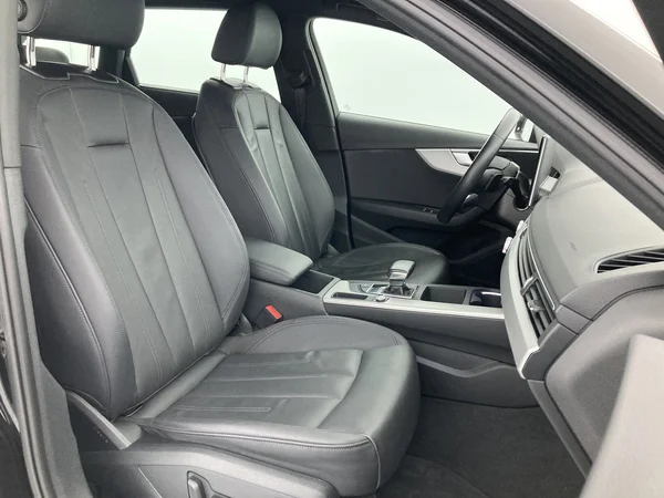 AUDI A4 Avant (2023) — foto 7 van 36