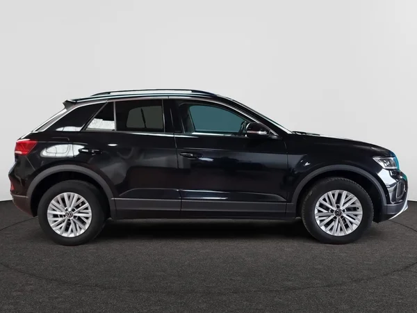 VOLKSWAGEN T-Roc (2022) — foto 21 van 23