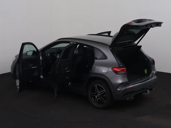 MERCEDES GLA 250 (2022) — foto 34 van 35