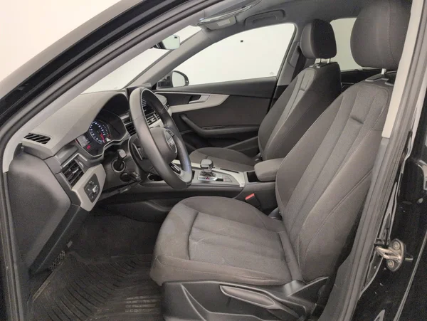 Audi A4 sw (2022) — foto 8 van 35