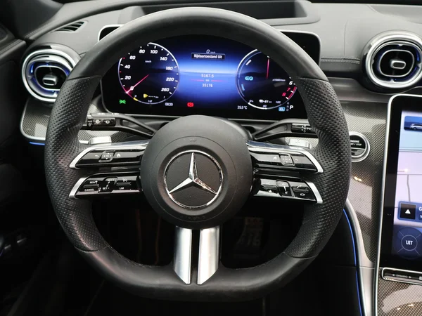MERCEDES-BENZ C Break (2022) — foto 8 van 32