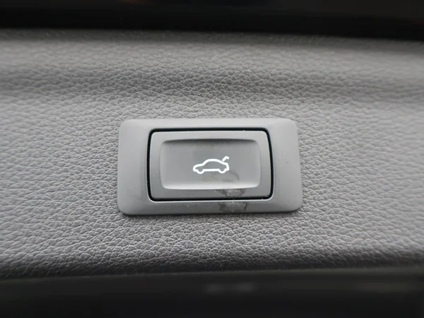 AUDI Q3 PHEV (2023) — foto 8 van 27