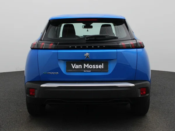 Peugeot e-2008 (2022) — foto 38 van 42
