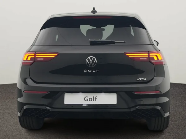 VOLKSWAGEN Golf VIII (2026) — foto 5 van 10