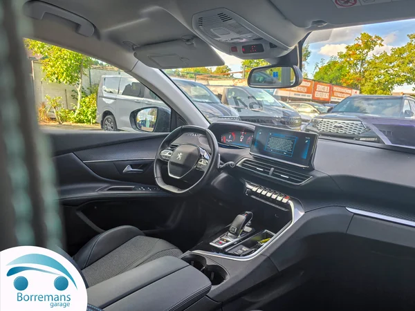 Peugeot 5008 (2022) — foto 7 van 27