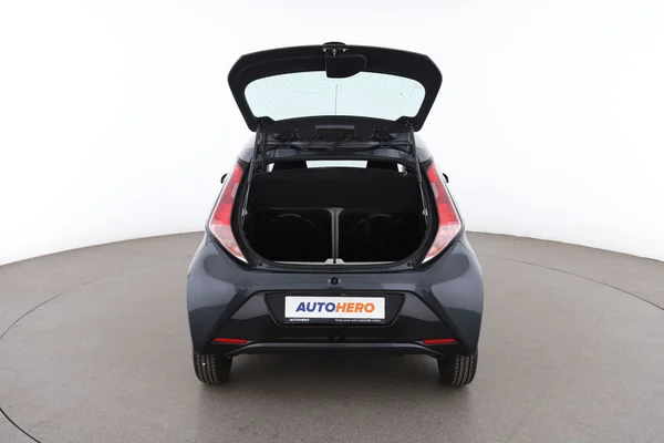 Toyota Aygo (2016) — foto 7 van 16