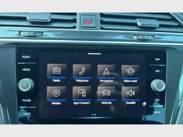 VOLKSWAGEN Tiguan (2022) — foto 5 van 28