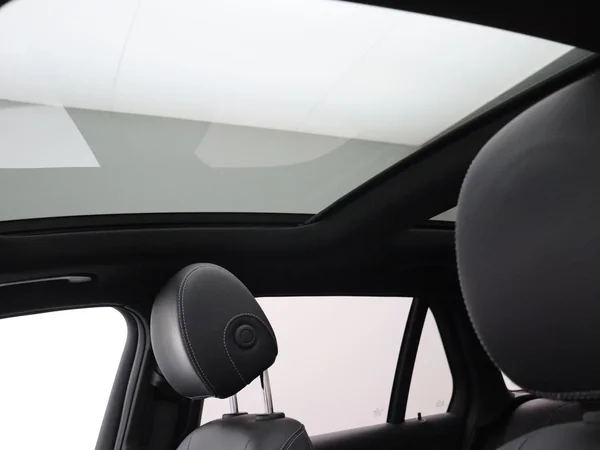 Mercedes-Benz GLC (2022) — foto 7 van 23