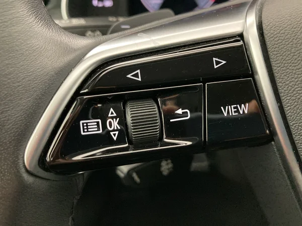 AUDI A6 Avant (2024) — foto 18 van 36