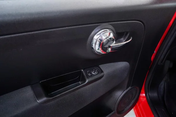 Fiat 500 (2019) — foto 8 van 50