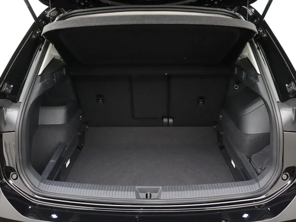VOLKSWAGEN Tiguan (2025) — foto 6 van 18