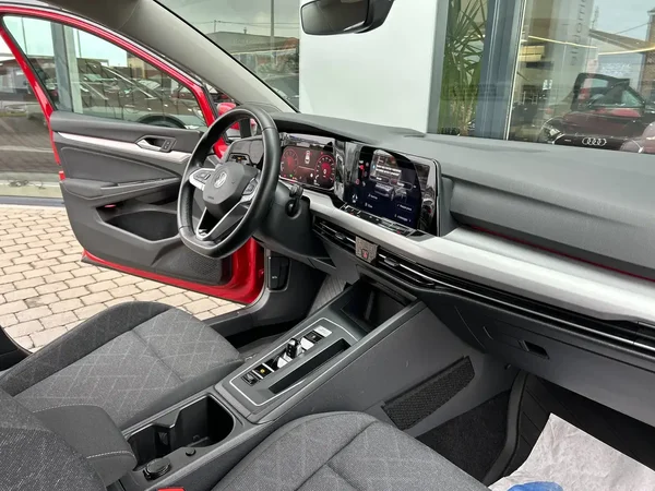 Volkswagen Golf (2020) — foto 22 van 22