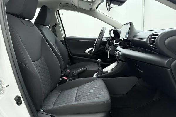 Toyota Yaris (2024) — foto 15 van 17