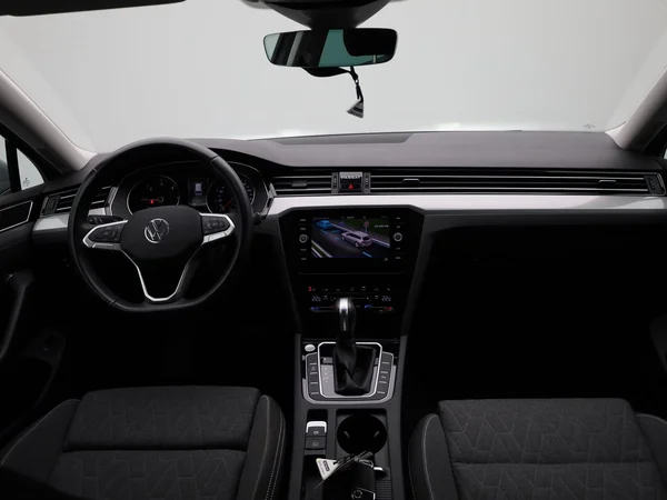 Volkswagen Passat (2024) — foto 29 van 42