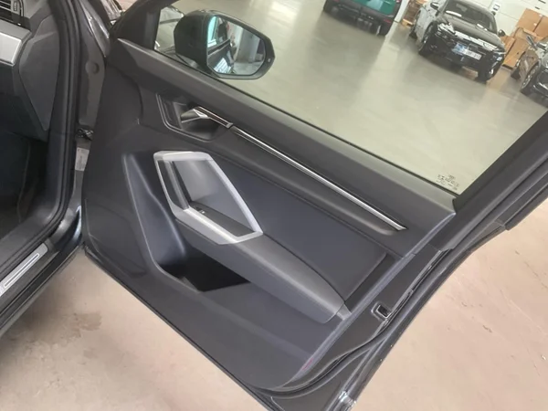 AUDI Q3 (2022) — foto 9 van 24
