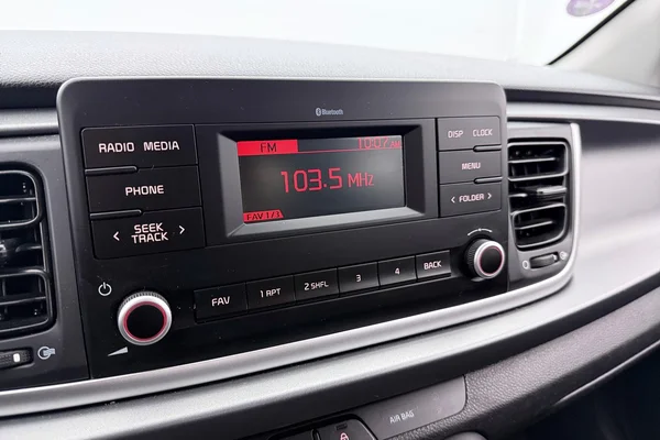 Kia Rio (2021) — foto 7 van 29