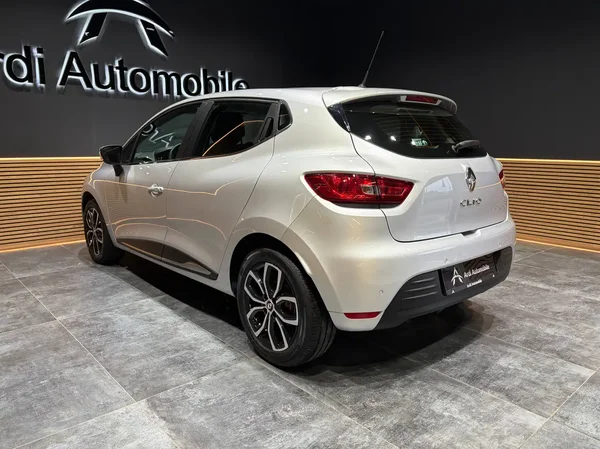 Renault Clio (2019) — foto 18 van 21