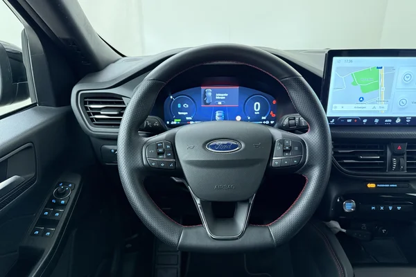Ford Kuga FHEV (2025) — foto 2 van 20