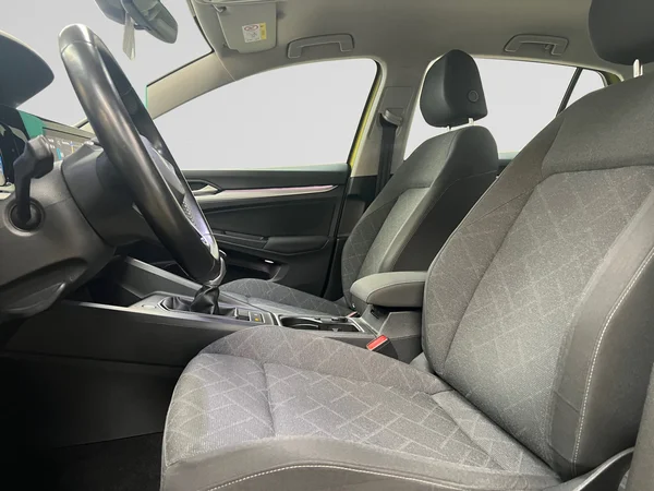 VOLKSWAGEN Golf VIII (2020) — foto 16 van 20