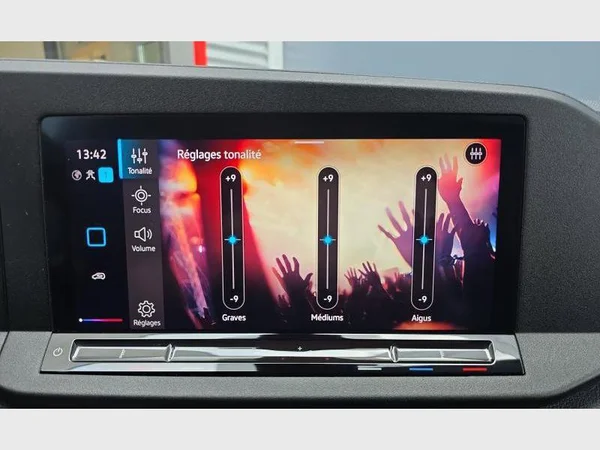 Volkswagen Caddy Maxi (2022) — foto 17 van 30