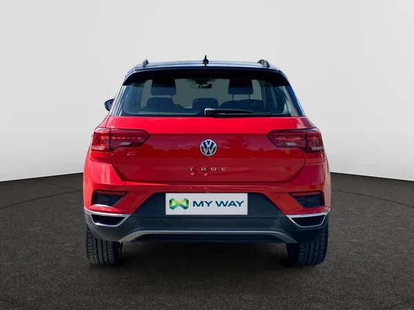 VOLKSWAGEN T-Roc (2018) — foto 13 van 18