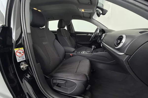 Audi A3 Sportback (2019) — foto 10 van 28