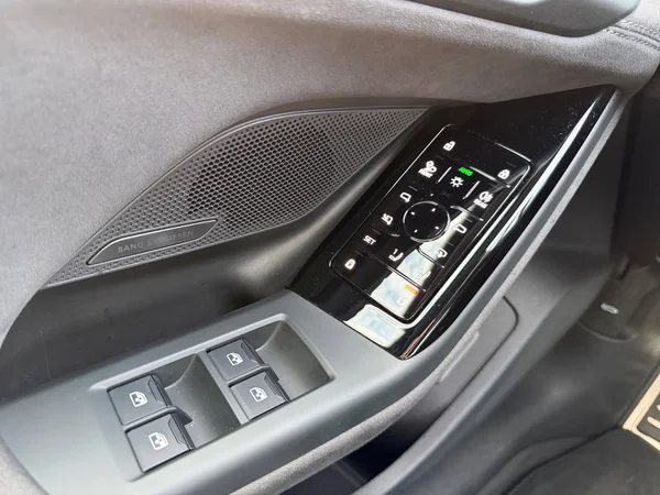 AUDI A6 Avant e-tron (2025) — foto 9 van 24