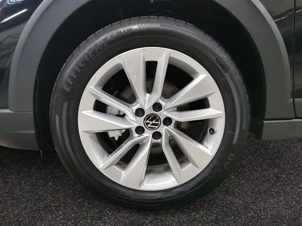 VOLKSWAGEN Taigo (2026) — foto 3 van 15