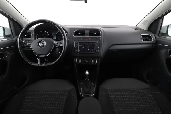 Volkswagen Polo (2016) — foto 3 van 16